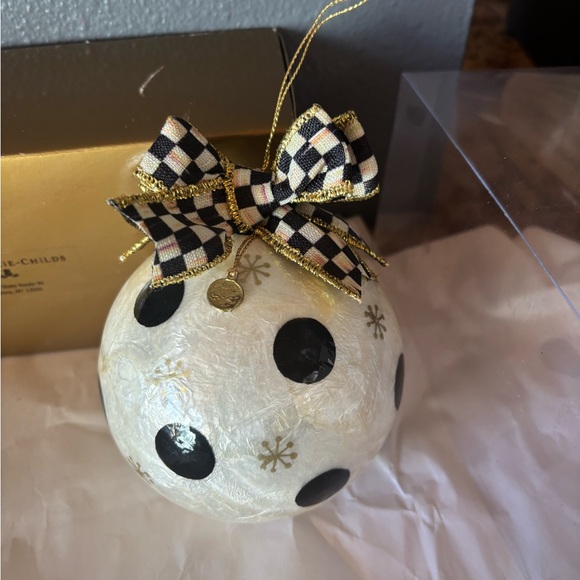 Mackenzie Childs NIB Snowflake capiz ornament with black & gold dots - Picture 4 of 6